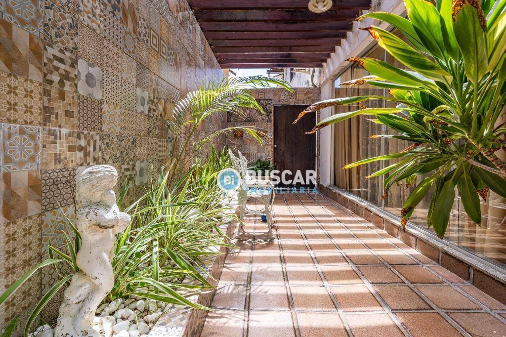 Casa de Condomínio à venda com 5 quartos, 600m² - Foto 27