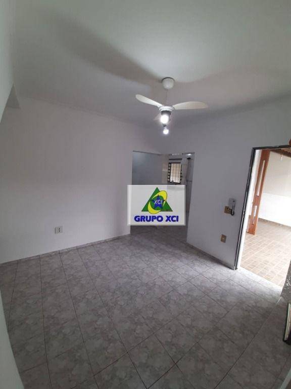 Casa à venda e aluguel com 3 quartos, 140m² - Foto 7