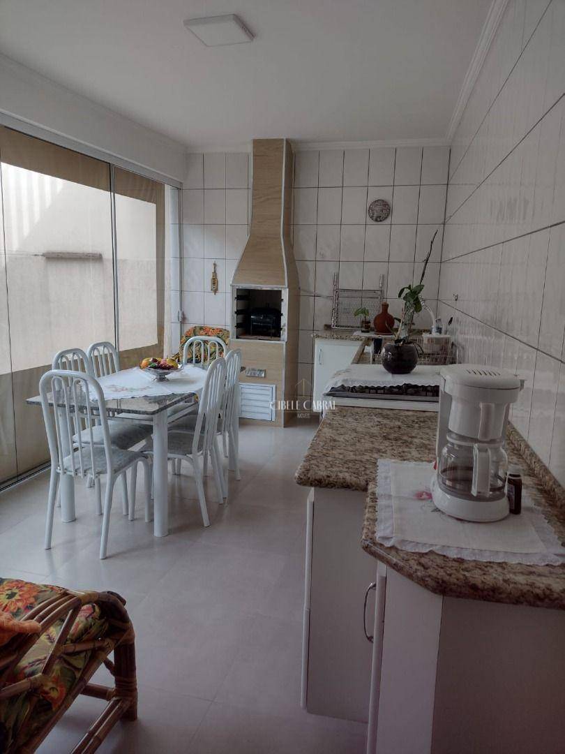 Casa à venda com 3 quartos, 190m² - Foto 23