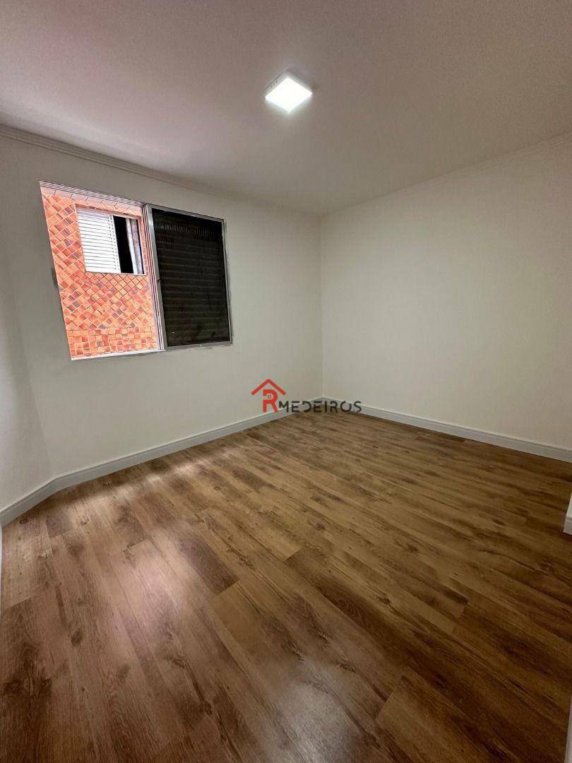 Apartamento à venda com 2 quartos, 65m² - Foto 13