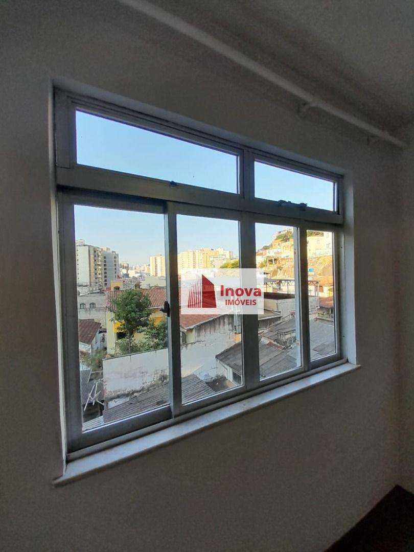 Apartamento para alugar com 3 quartos, 95m² - Foto 12