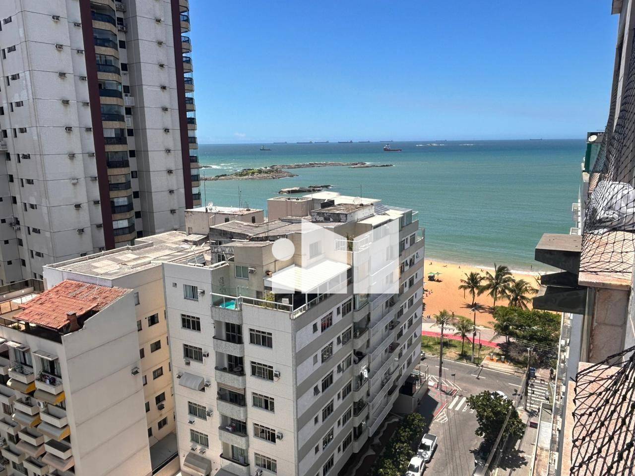 Apartamento à venda com 3 quartos, 130m² - Foto 2