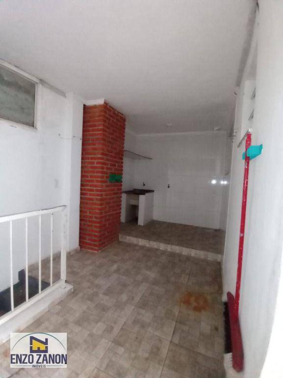 Sobrado à venda e aluguel com 3 quartos, 300m² - Foto 22