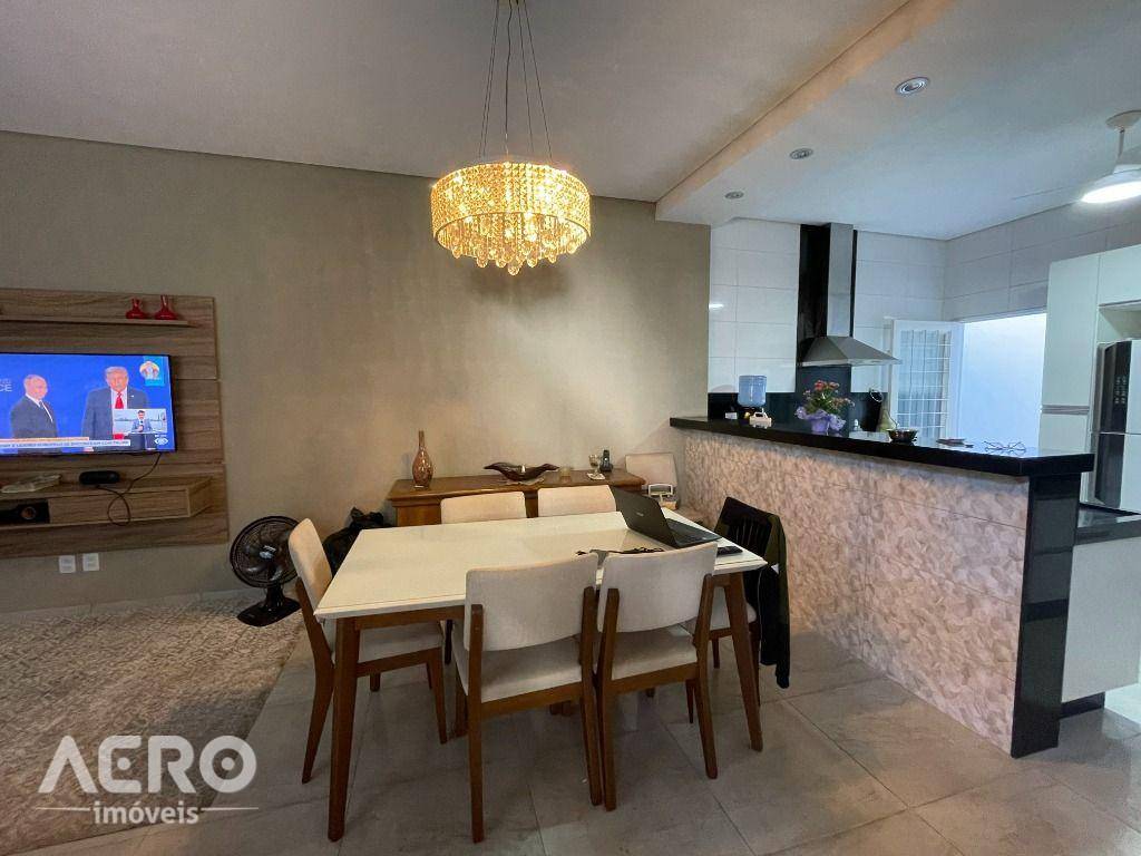 Casa, 3 quartos, 164 m² - Foto 1