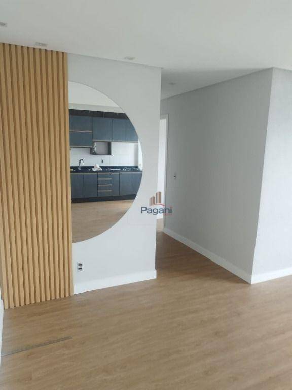 Apartamento à venda com 2 quartos, 62m² - Foto 1