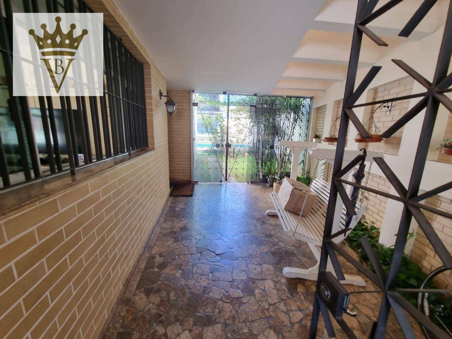 Casa à venda com 5 quartos, 300m² - Foto 7