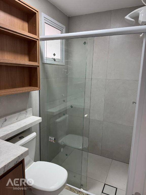 Apartamento para alugar com 2 quartos, 64m² - Foto 10