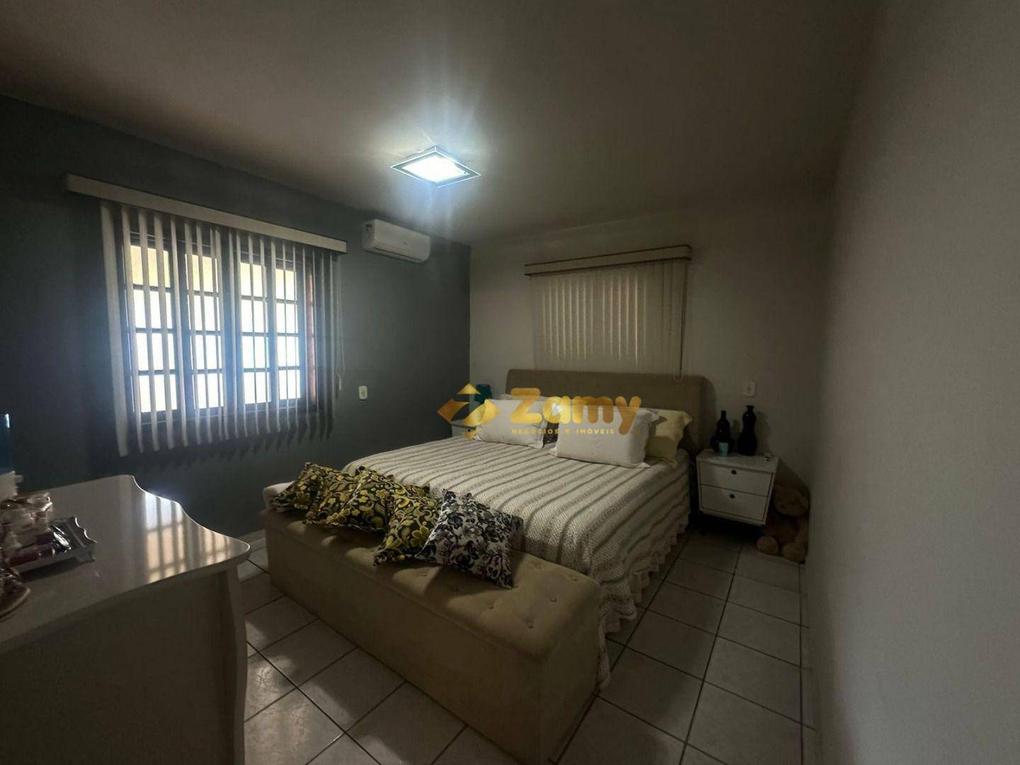 Chácara à venda com 3 quartos, 220m² - Foto 10