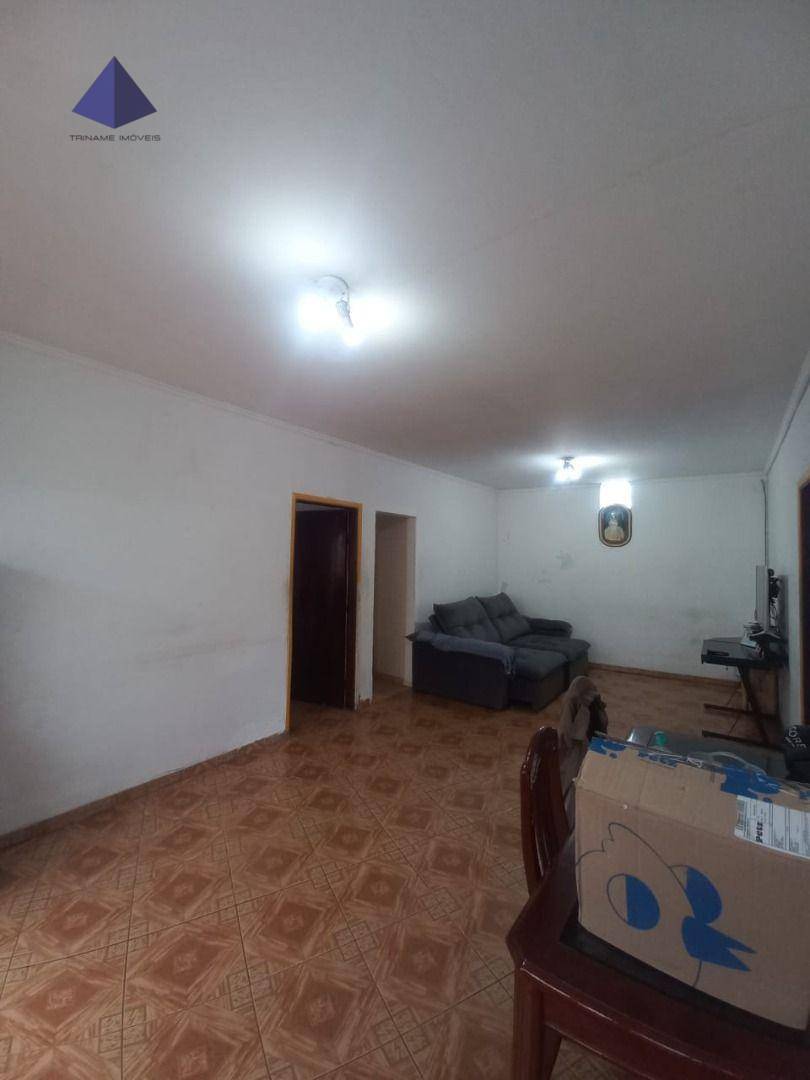 Casa à venda com 3 quartos, 250m² - Foto 2