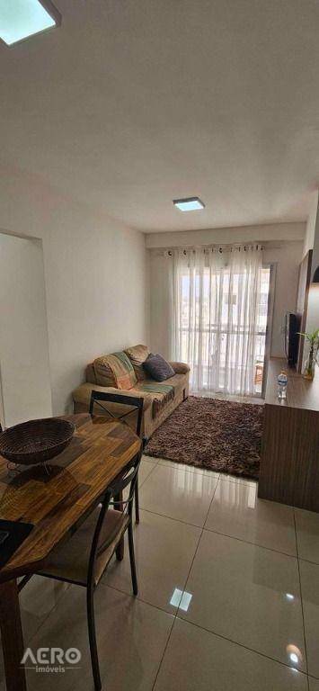 Apartamento à venda com 2 quartos, 62m² - Foto 7