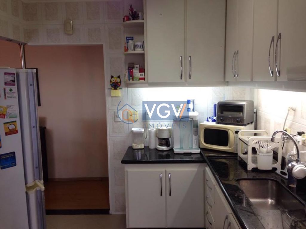 Apartamento à venda com 2 quartos, 60m² - Foto 15