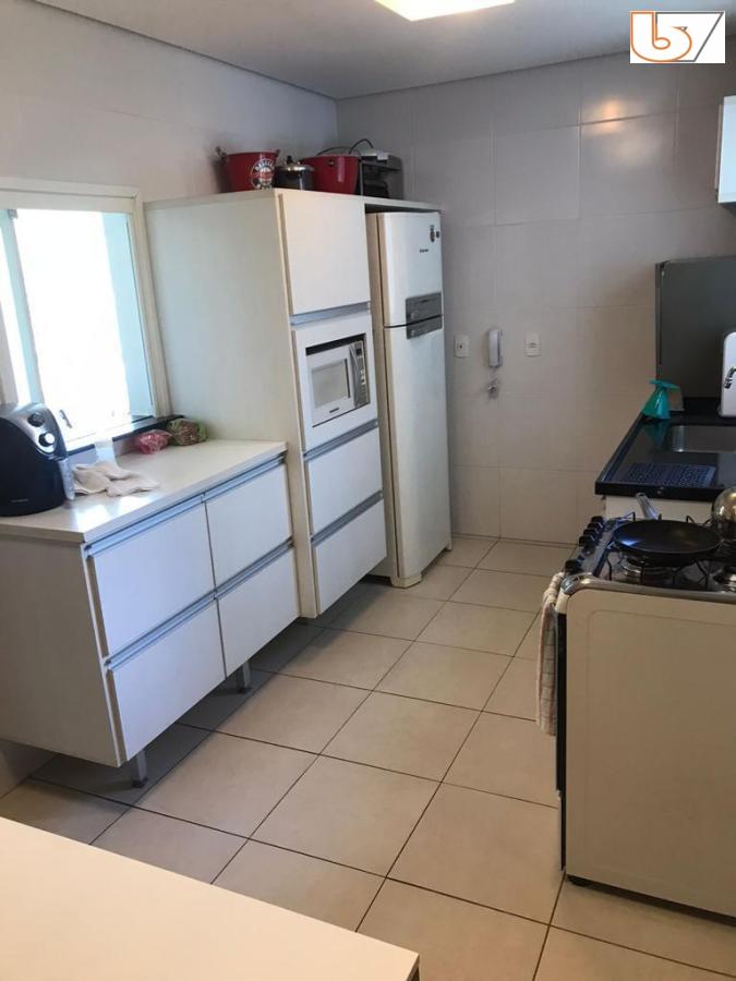 Apartamento para alugar com 3 quartos, 123m² - Foto 16