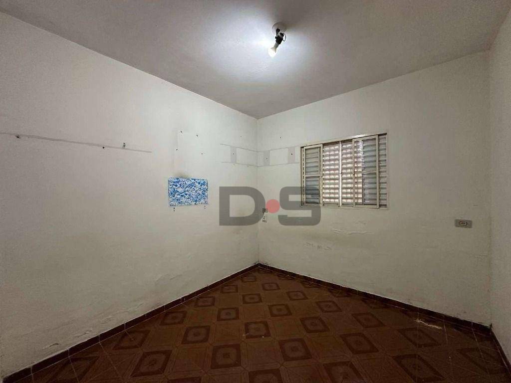 Casa à venda com 2 quartos, 64m² - Foto 4