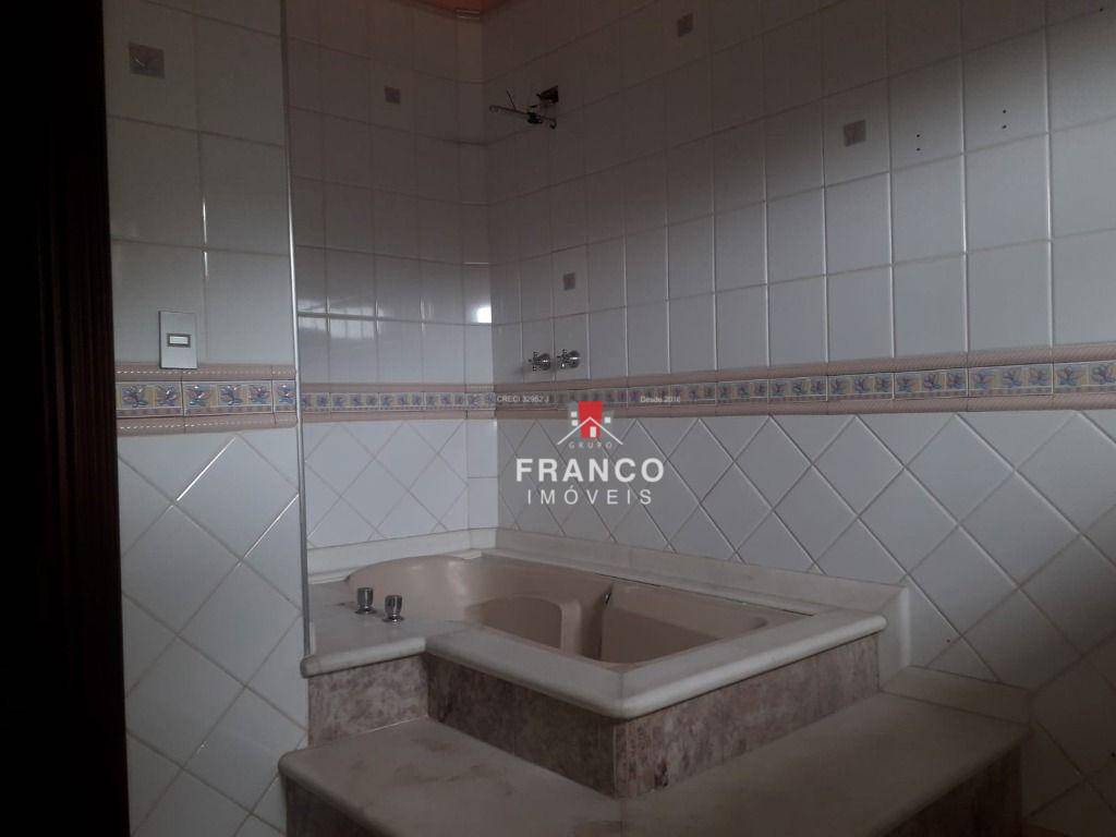 Casa de Condomínio à venda com 5 quartos, 909m² - Foto 19