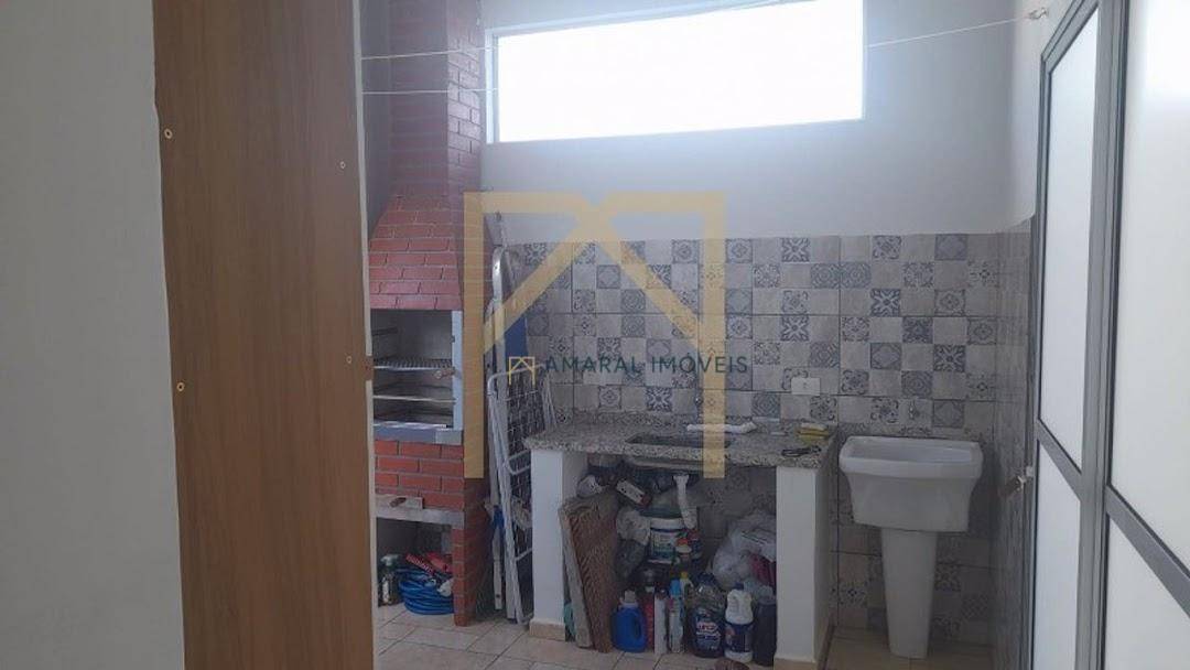 Casa à venda com 2 quartos, 100m² - Foto 14