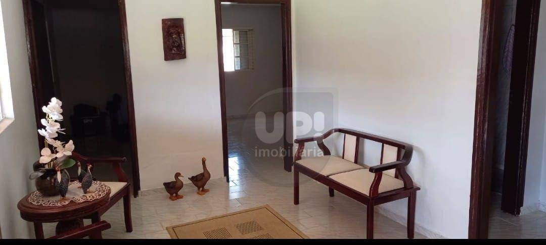 Chácara à venda com 2 quartos, 140m² - Foto 6