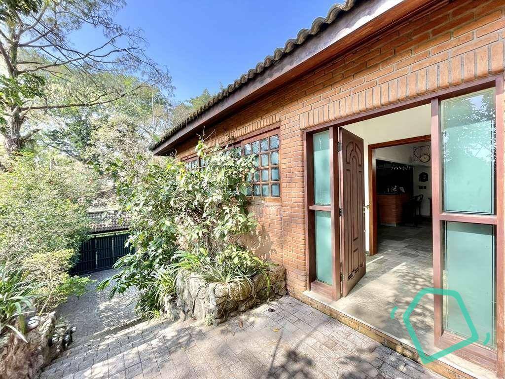 Casa à venda e aluguel com 5 quartos, 923m² - Foto 9