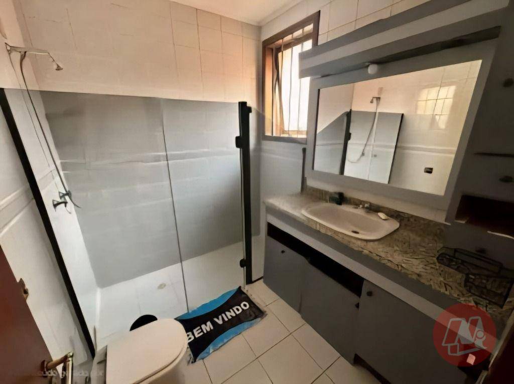Casa para alugar com 4 quartos, 200m² - Foto 8