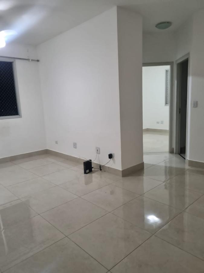 Apartamento para alugar com 2 quartos, 64m² - Foto 3