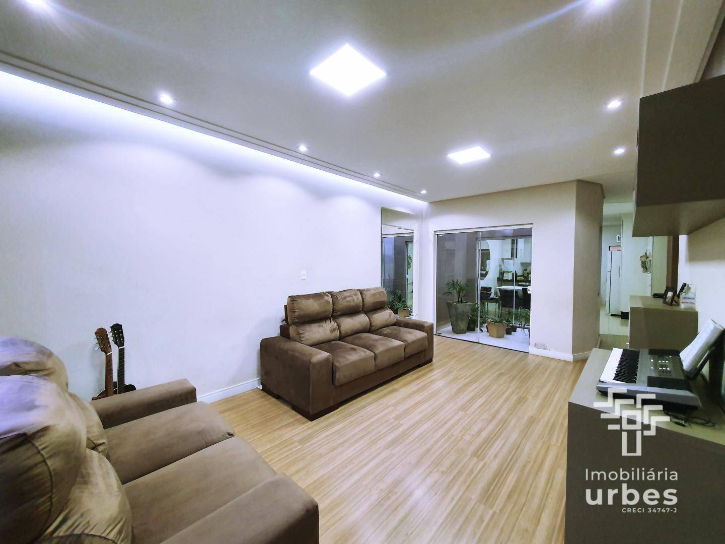 Casa, 3 quartos, 240 m² - Foto 4