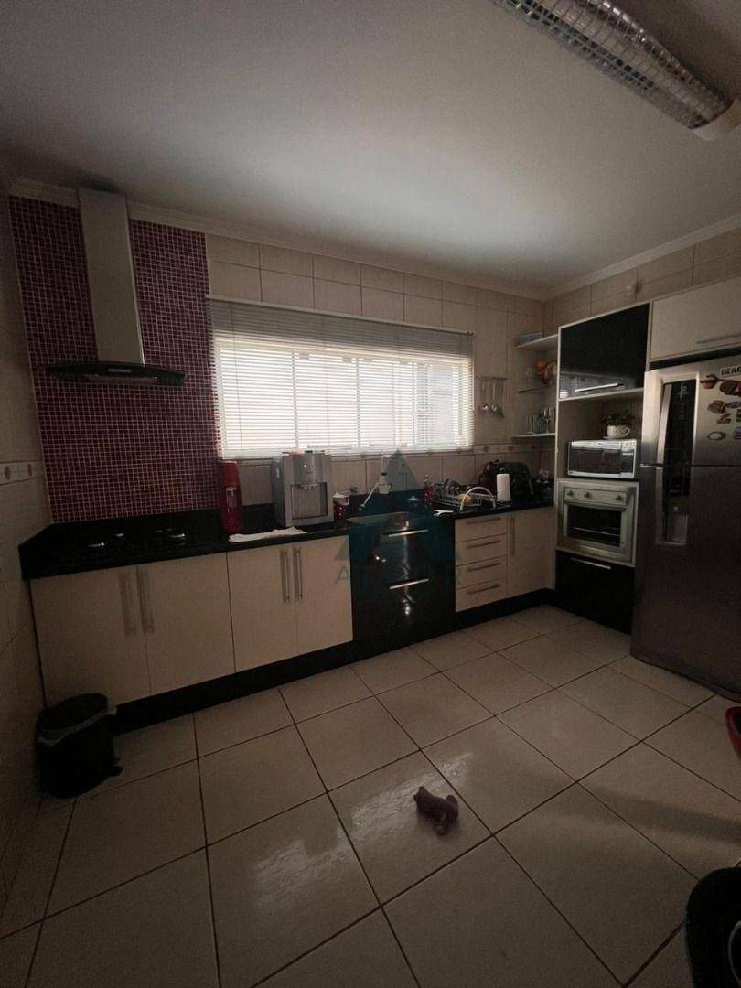 Casa, 3 quartos, 181 m² - Foto 5