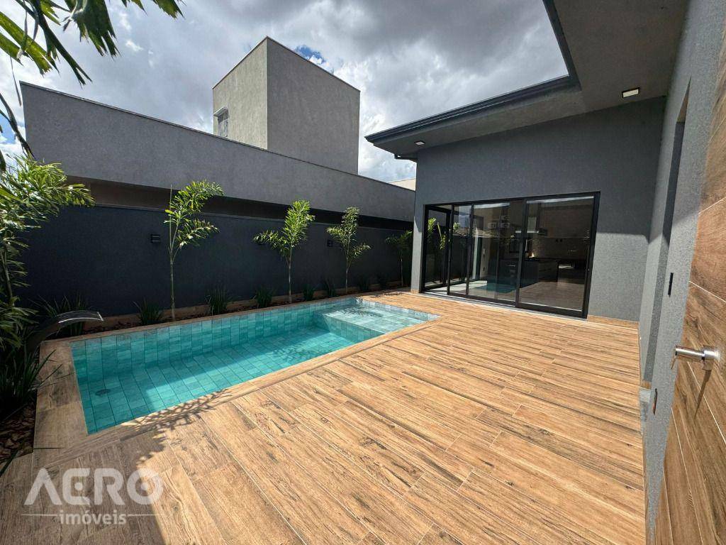 Casa de Condomínio à venda com 4 quartos, 220m² - Foto 1