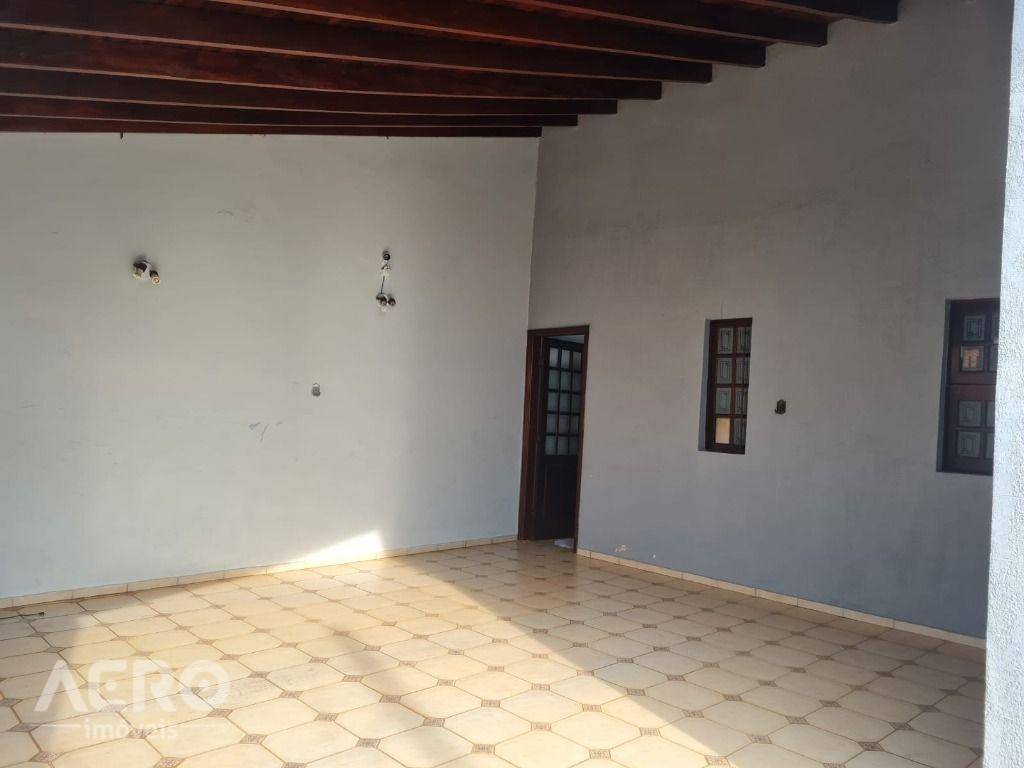 Casa à venda com 3 quartos, 170m² - Foto 4