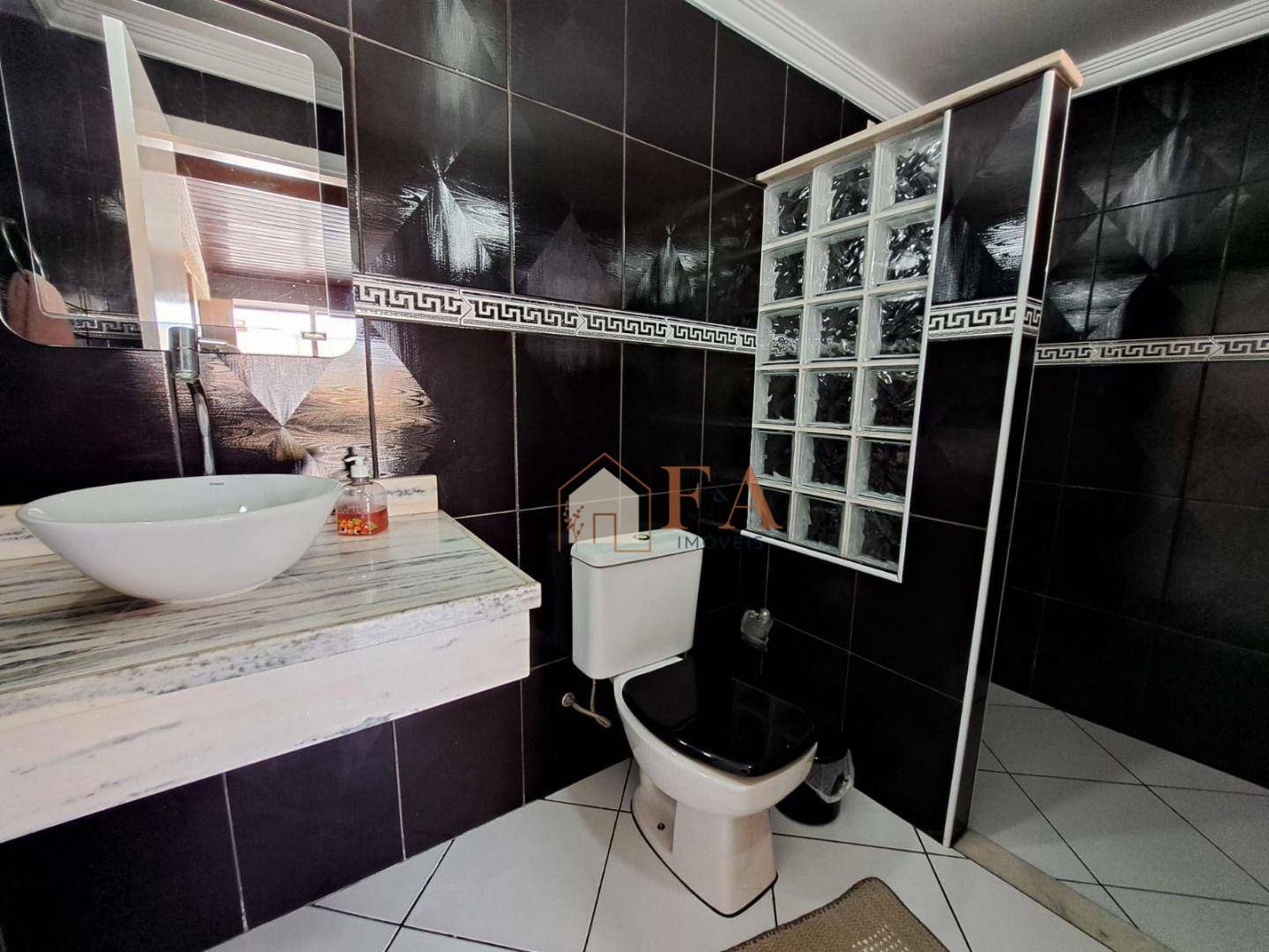 Casa de Condomínio à venda com 2 quartos, 300m² - Foto 22