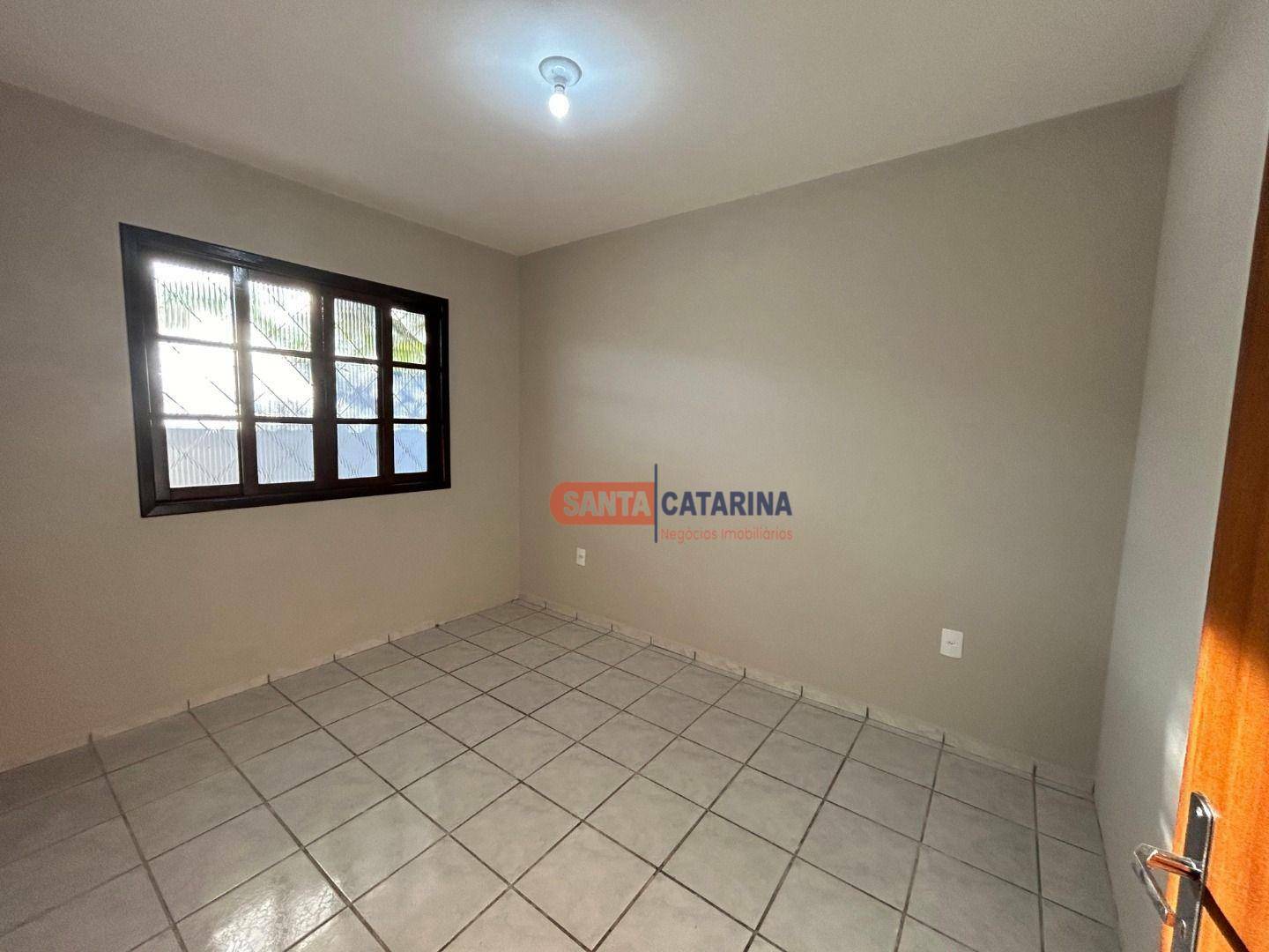 Casa à venda com 2 quartos, 59m² - Foto 17