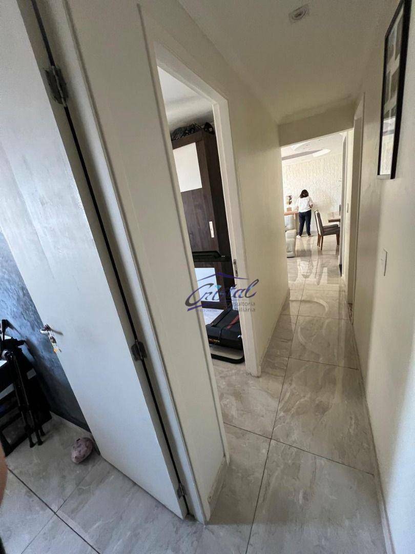 Apartamento à venda com 3 quartos, 95m² - Foto 18