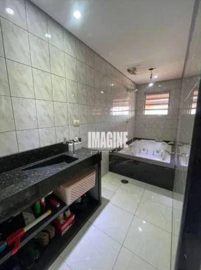 Sobrado à venda com 3 quartos, 200m² - Foto 17