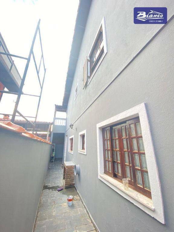 Sobrado à venda com 3 quartos, 180m² - Foto 34