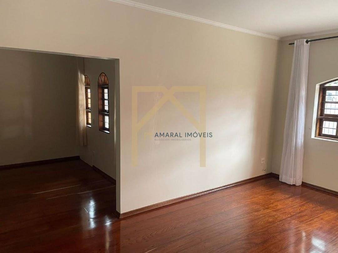 Casa à venda com 3 quartos, 200m² - Foto 9