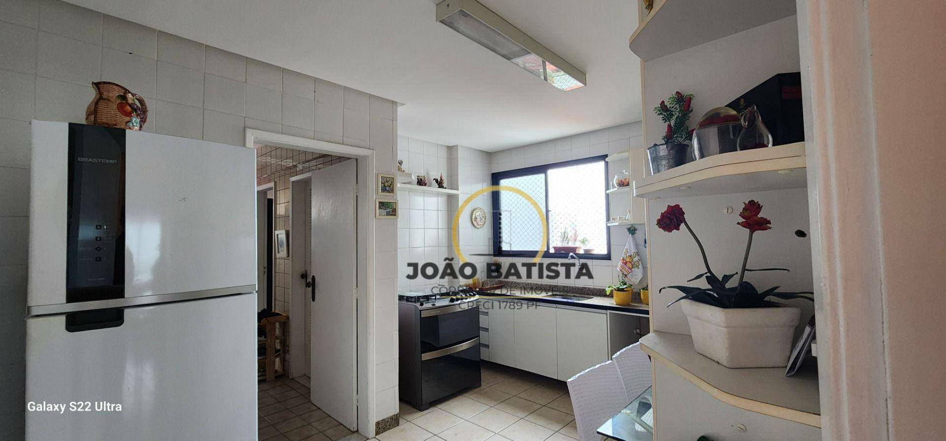 Apartamento à venda com 3 quartos, 154m² - Foto 10