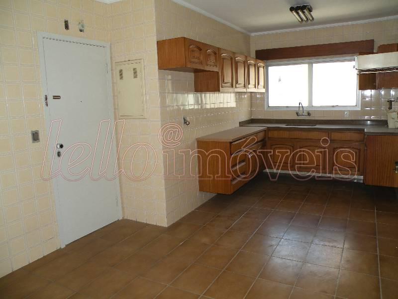 Apartamento para alugar com 3 quartos, 154m² - Foto 15