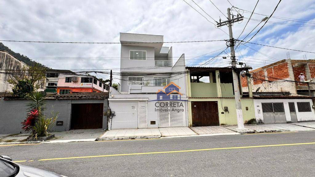 Casa para alugar com 4 quartos, 161m² - Foto 2