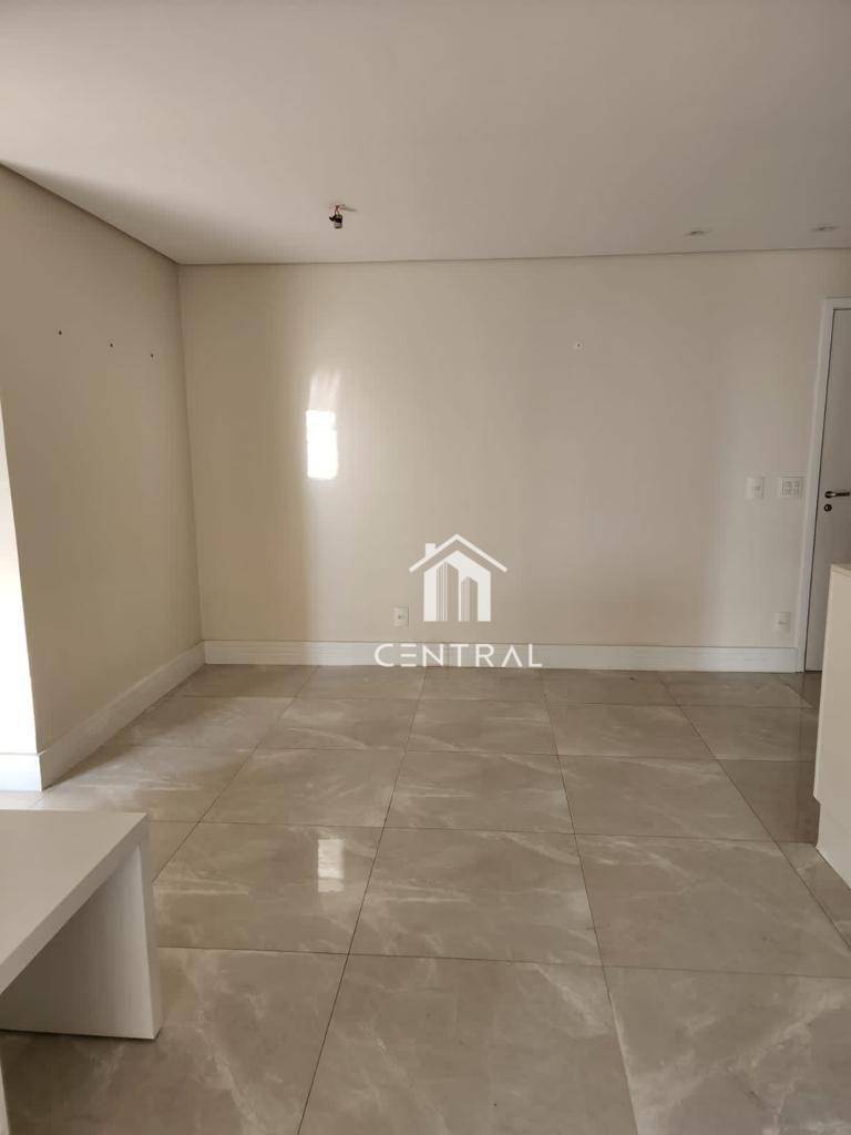 Apartamento à venda com 2 quartos, 68m² - Foto 5