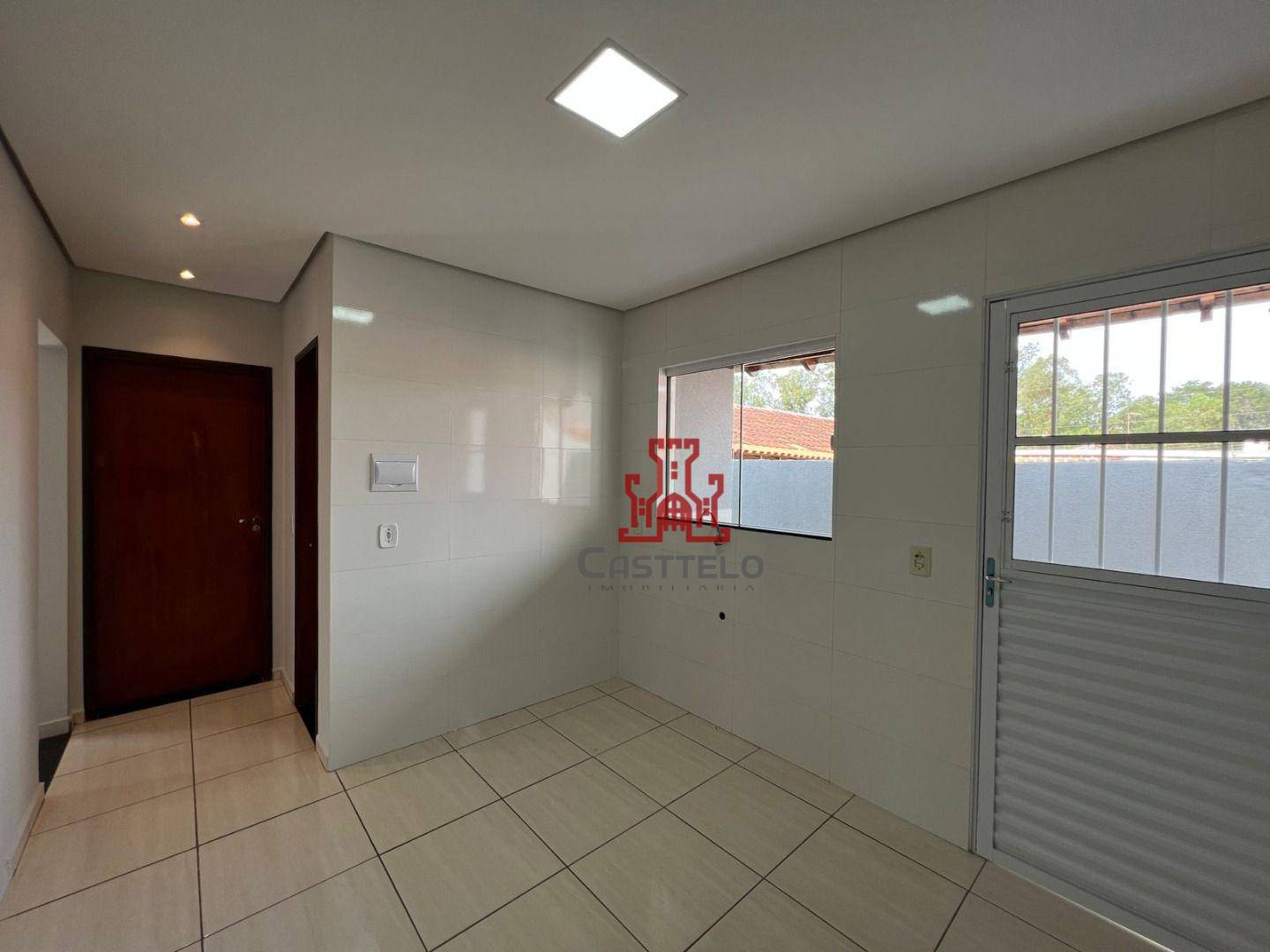 Casa à venda com 2 quartos, 90m² - Foto 12