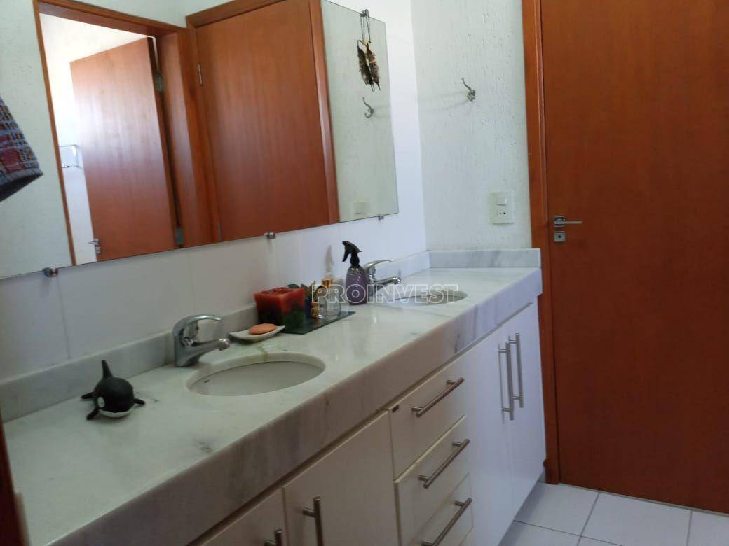 Casa de Condomínio à venda com 4 quartos, 276m² - Foto 19