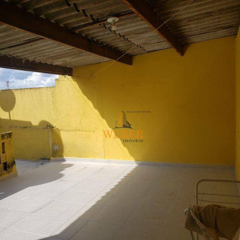 Casa à venda com 3 quartos, 200m² - Foto 13