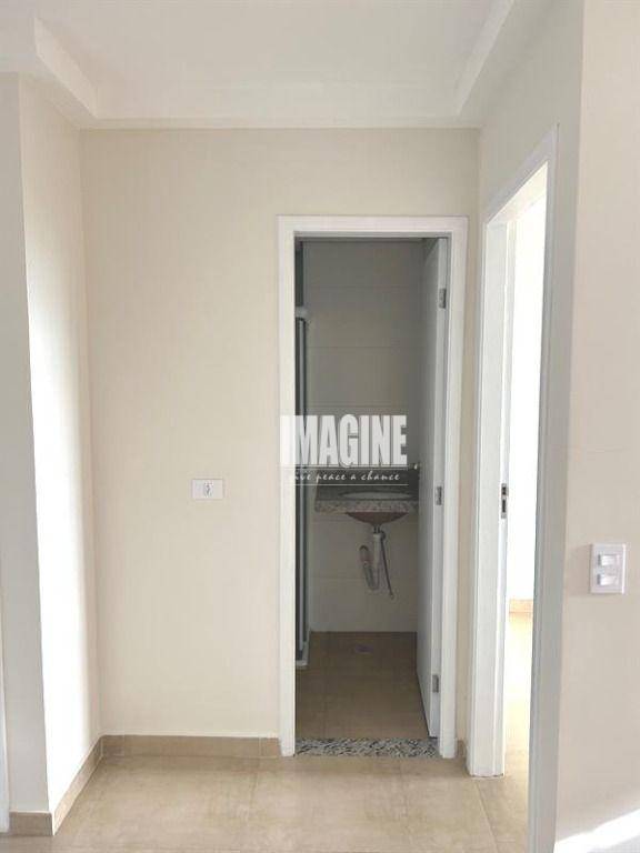 Apartamento à venda com 2 quartos, 34m² - Foto 9