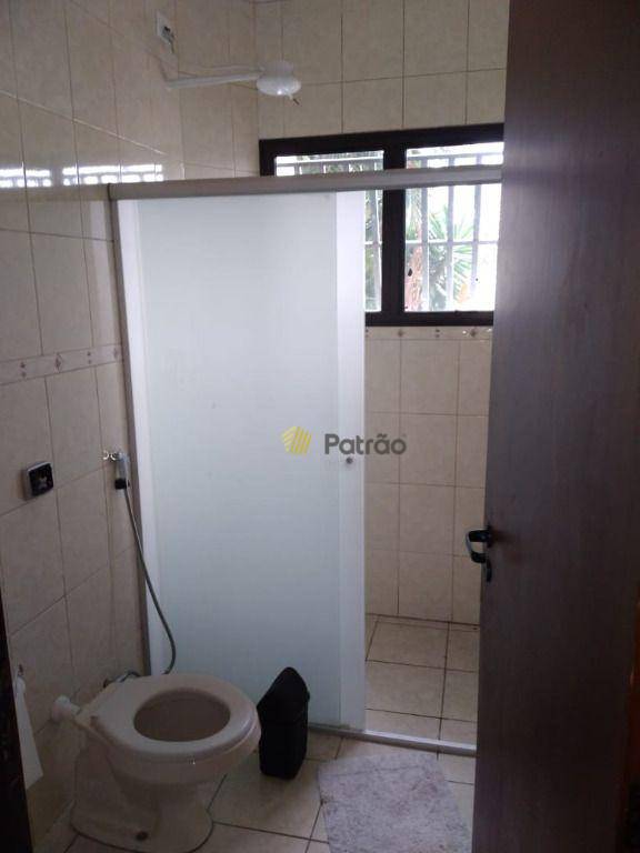 Sobrado à venda e aluguel com 3 quartos, 250m² - Foto 8