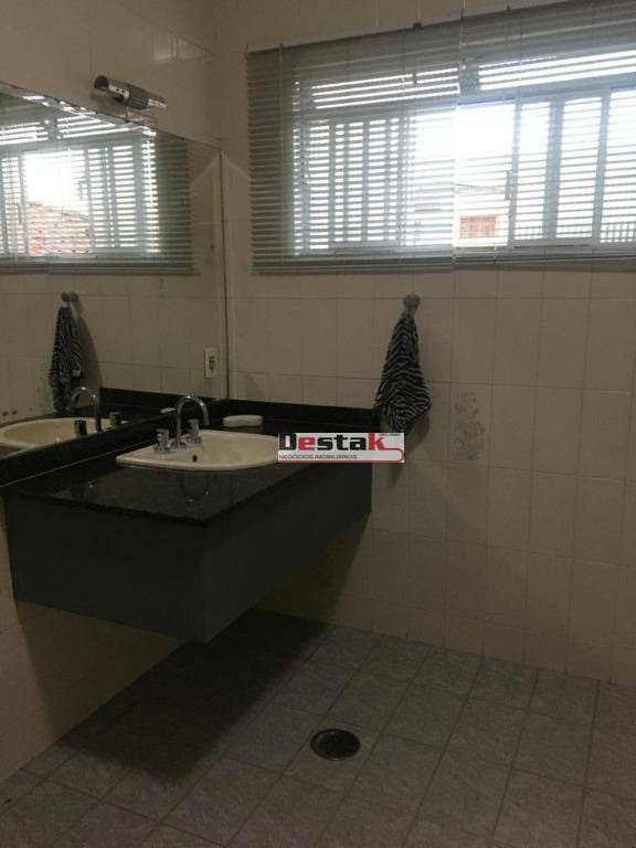 Sobrado à venda com 4 quartos, 380m² - Foto 13