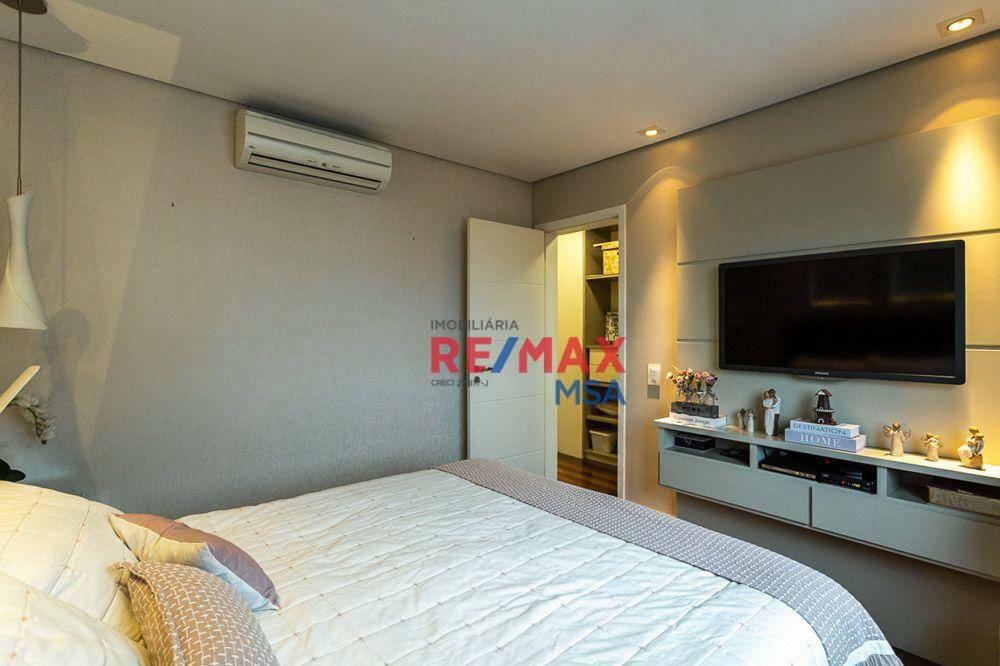 Apartamento à venda com 3 quartos, 236m² - Foto 19