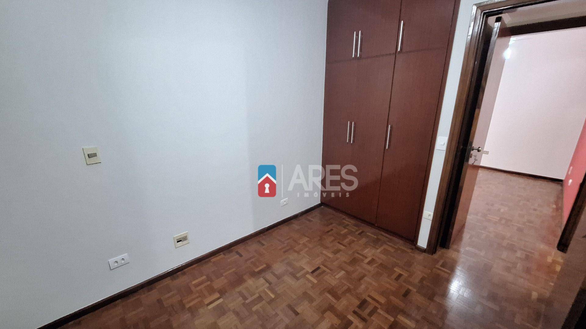 Apartamento para alugar com 3 quartos, 96m² - Foto 12