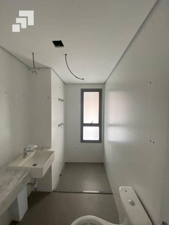 Apartamento à venda com 3 quartos, 122m² - Foto 12