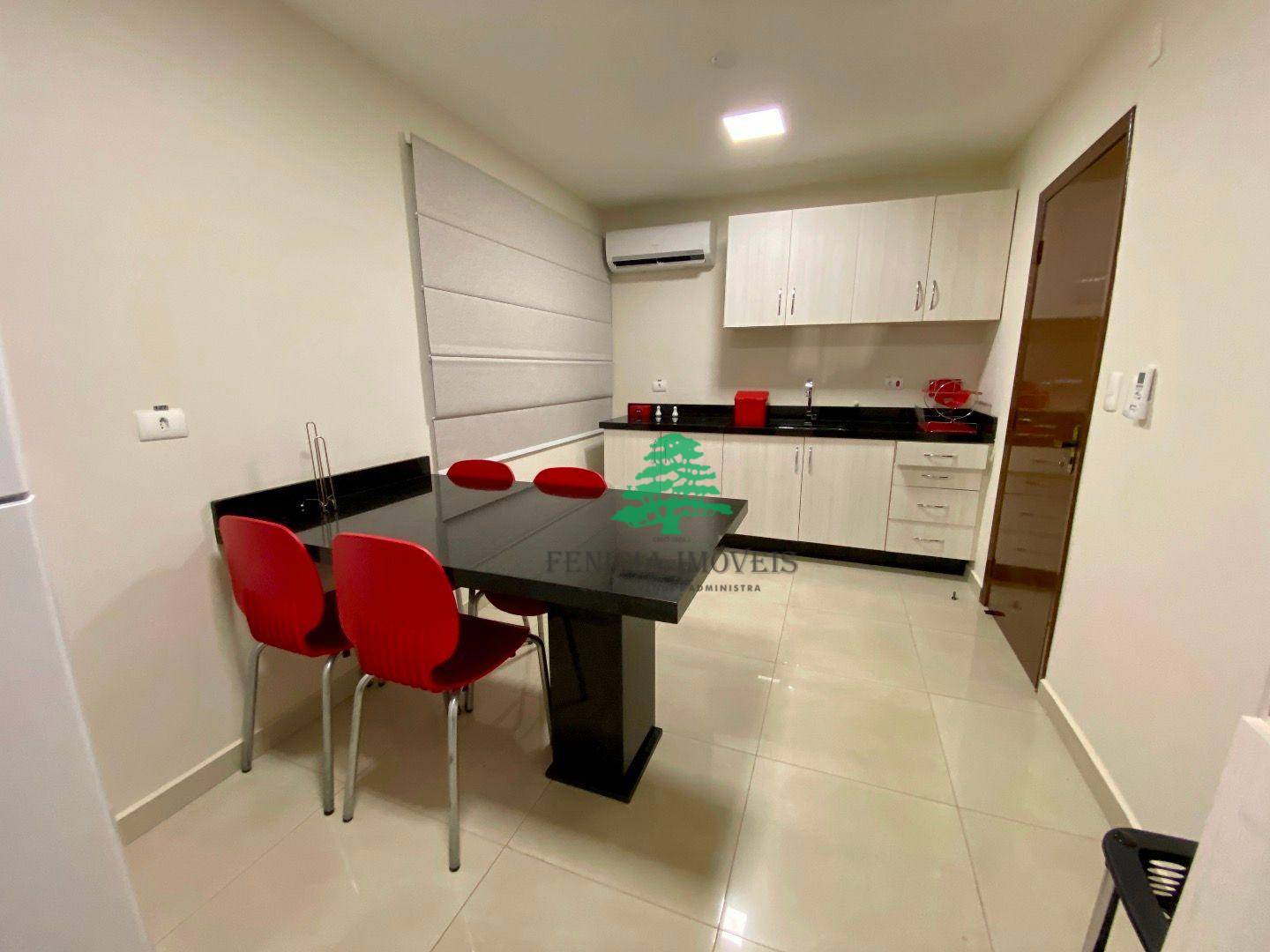 Apartamento para alugar com 3 quartos, 270m² - Foto 14