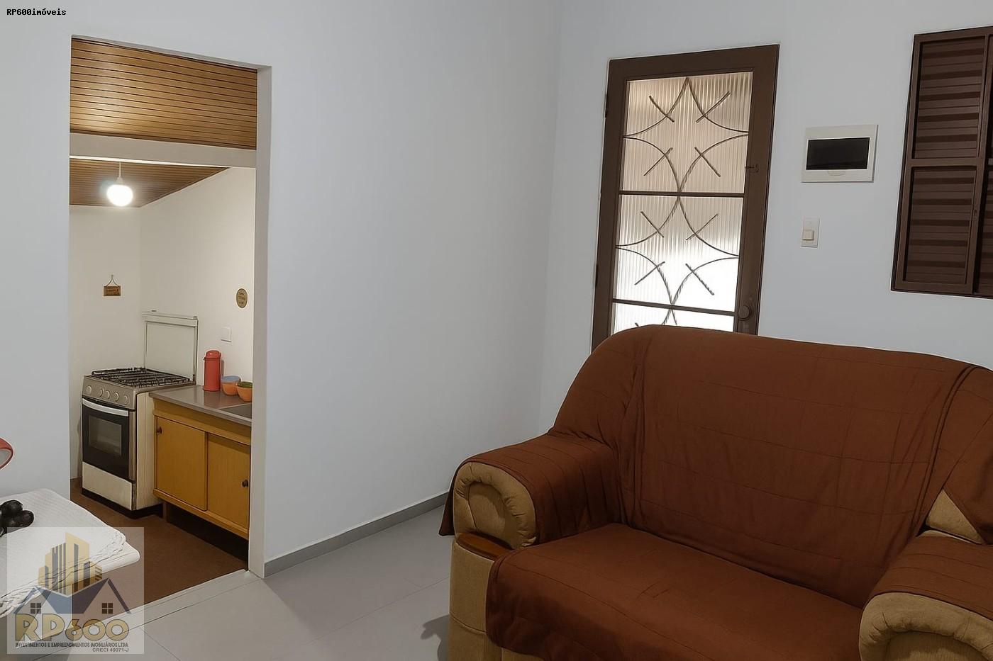 Casa à venda com 1 quarto, 185m² - Foto 4