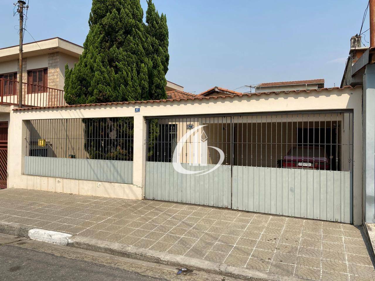 Casa à venda com 3 quartos, 206m² - Foto 1