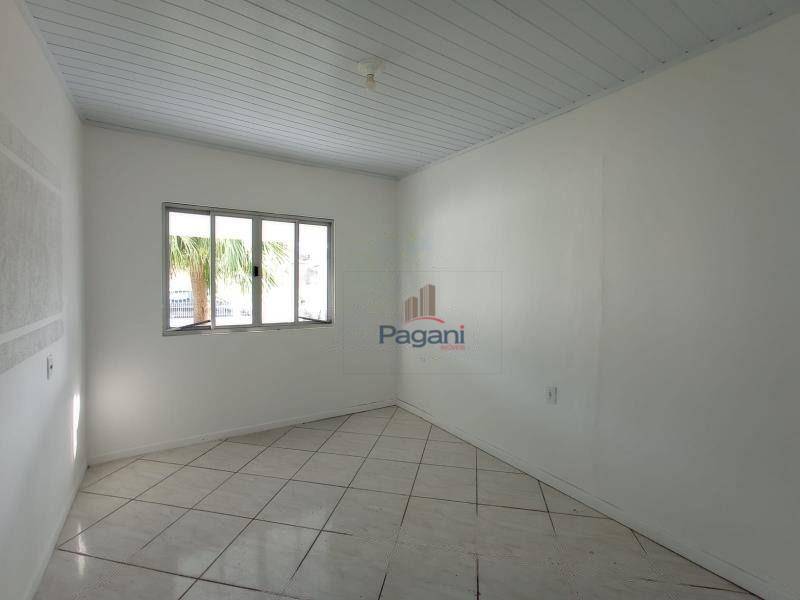 Casa à venda com 3 quartos, 70m² - Foto 5